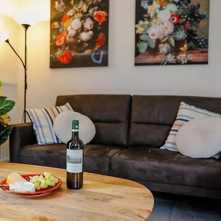 Vakantiehuis Bos en Natuur, nabij Breda VP069 * Hoeven