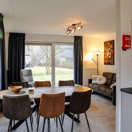 Vakantiehuis Bos en Natuur, nabij Breda VP069 *