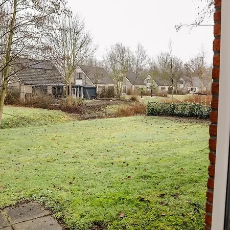Vakantiehuis Vakantiehuis Bos en Natuur, nabij Breda VP069 *